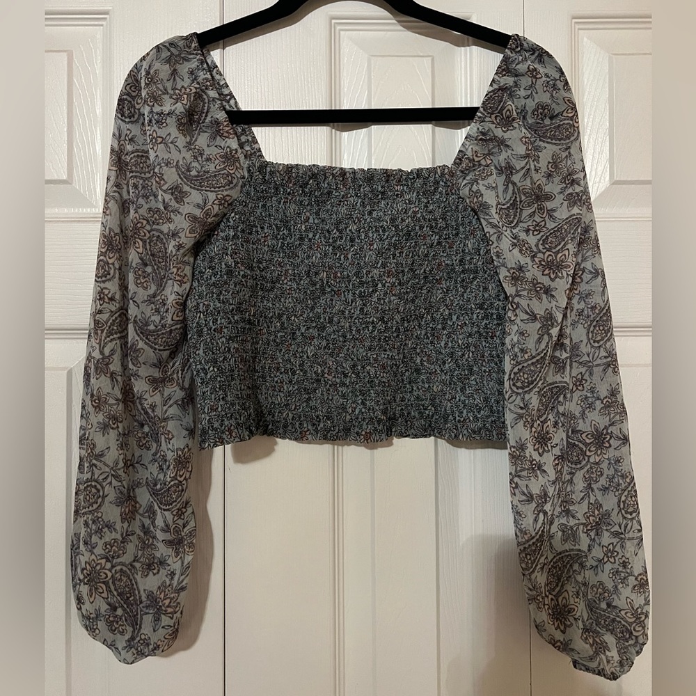 Women’s Small American Eagle top paisley pattern on sleeves. Brand new with tags